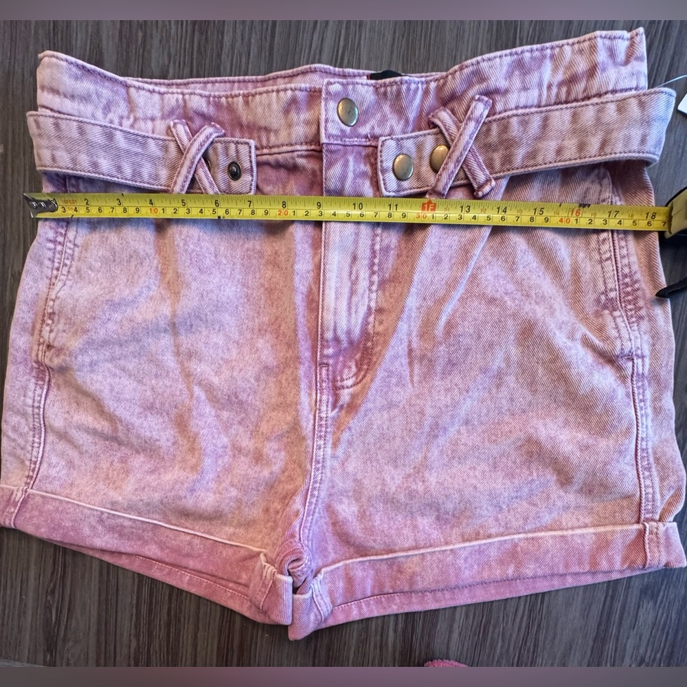 BDG ladies shorts - Picture 9 of 11